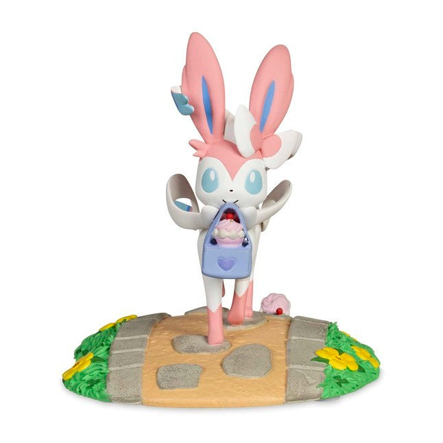 Charming Presents with Sylveon Evolving Personalities Figure