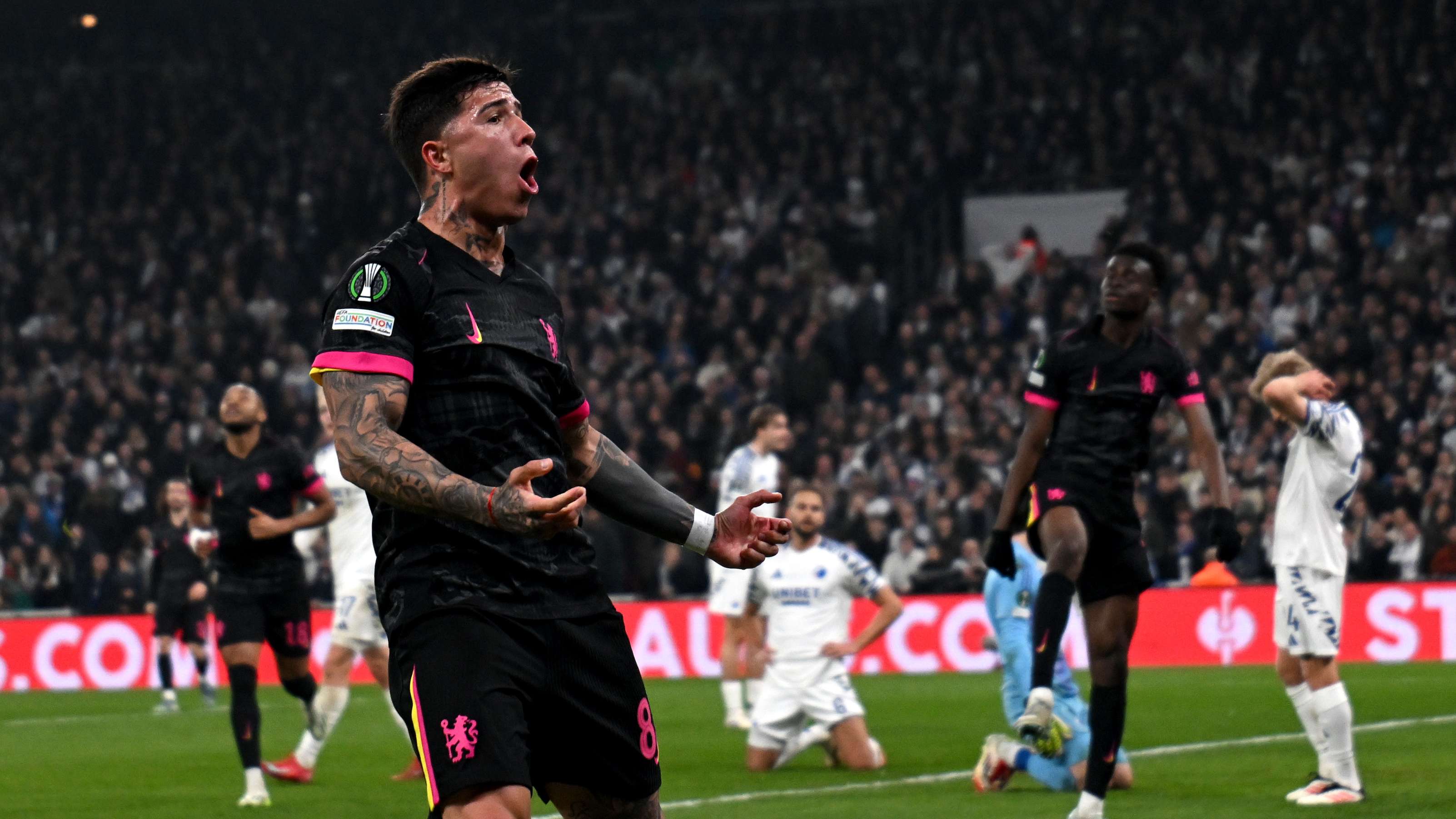 更展示了他 更展示了他