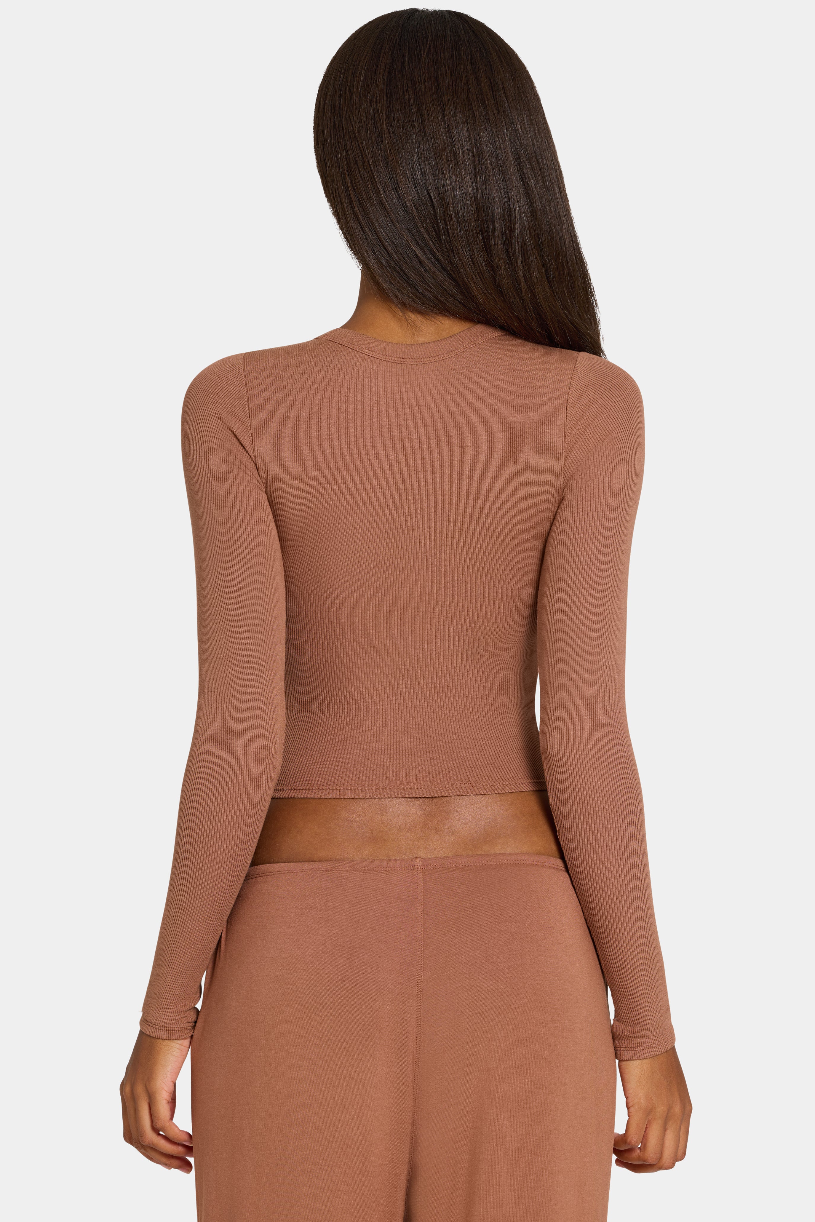 ButterCloud™ Long-Sleeve Crop Top in Cocoa