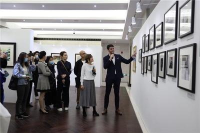 一世纪 思无极 融汇东西的艺术盛宴，纪念大师百年诞辰